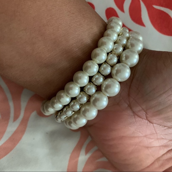 Faux Pearl Bracelets - Picture 2 of 2